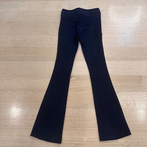 Veronica Beard Deep Dark Blue Denim High Waist Flare Jeans Size 0 Excellent Cond - Picture 3 of 8